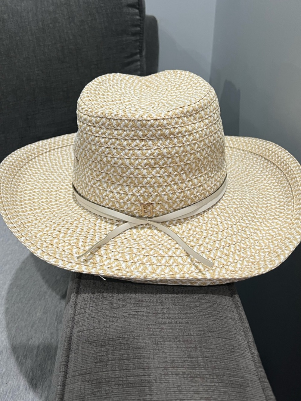 Eric Javits Western Straw Hat - Picture 4 of 10